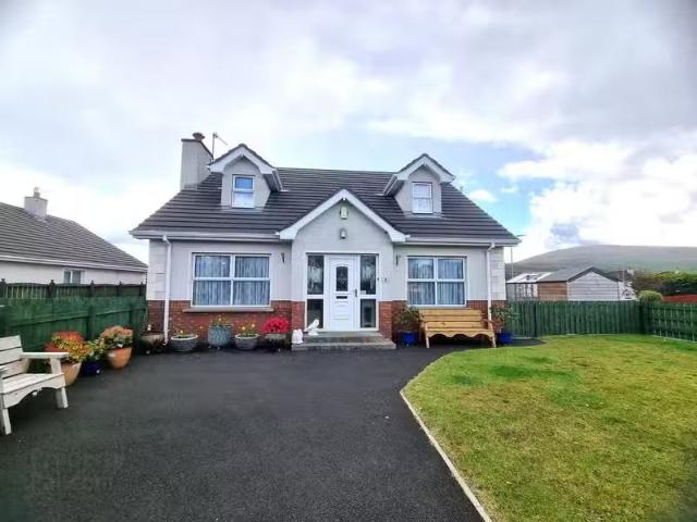 1 Leyland Avenue