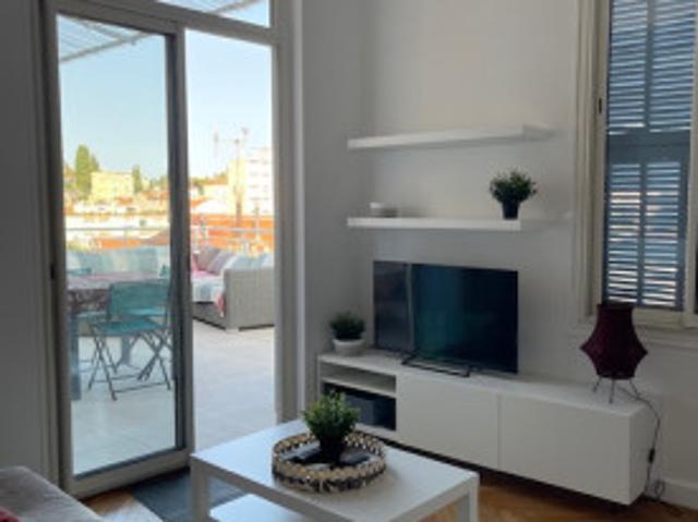 1 logement EN location DANS MAISON NICOISE
