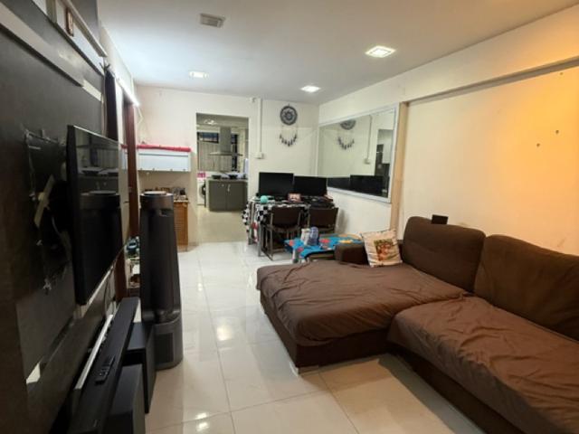 1 Lorong 7 Toa Payoh HDB Apartment For Sale, $408,000, 2 Bed 2 Bath 721 sqft $566.00 psf