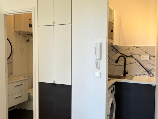 1 pièce Meublé 13,7 m² 1er étage Colocation non autorisée