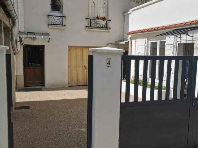 1 pièce Meublé 14,75 m² RDC Colocation non autorisée