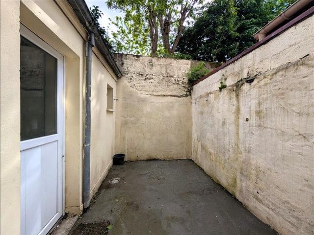 1 pièce Meublé 24,6 m² RDC Colocation non autorisée
