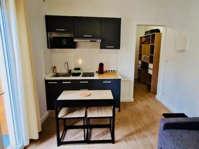 1 pièce, 19m², en location à Sete 500 € par mois