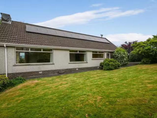 1 Pinewood Park