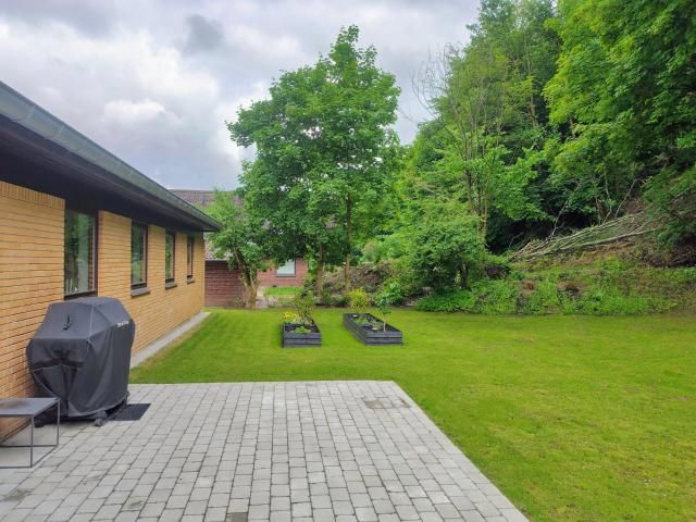 1 plans villa 140 m² tæt på skov og Vejle centrum