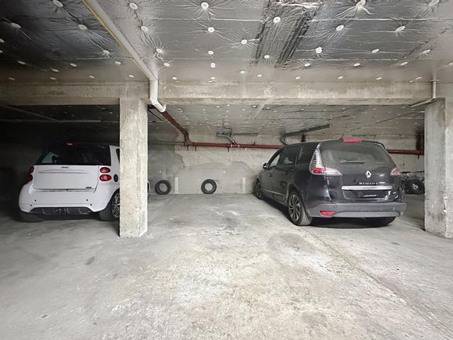 1 PLACE de parking Rue du CHATEAU Dijon