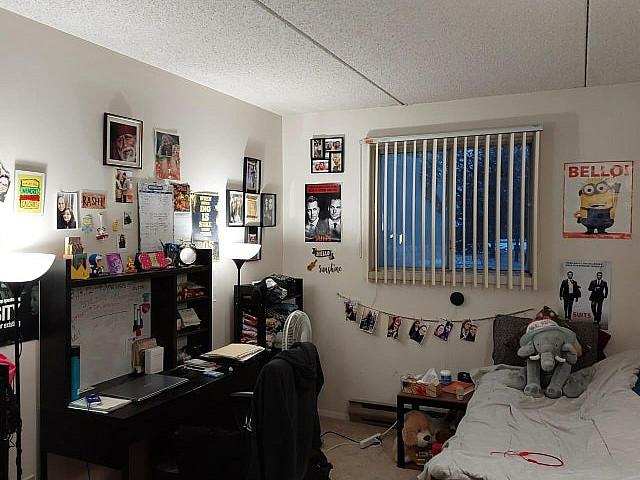 1 Private Bedroom In A 2 Bedroom 1 Washroom Apartment