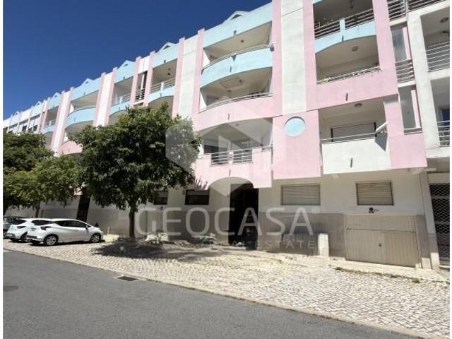 1 quarto, Almada Almada 102261140