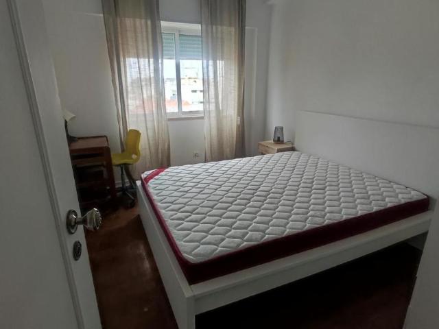 1 quarto, Almada Almada 2800 001 LS99634430