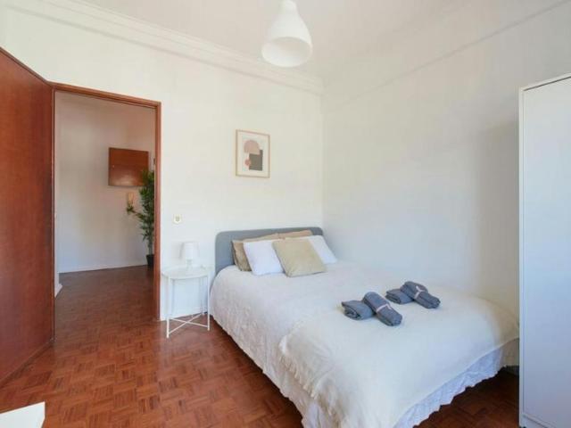 1 quarto, Almada Almada 2800 282 LS102662362