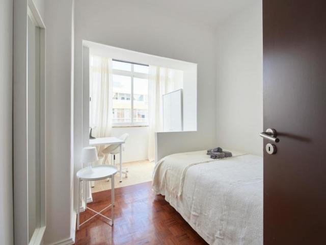 1 quarto, Almada Almada 2800 282 101270779
