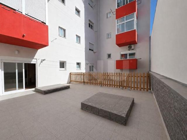 1 quarto, Almada Almada 2805 011 104869267