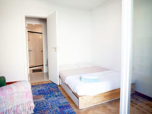 1 quarto, Amadora Amadora 2700 618 96742188