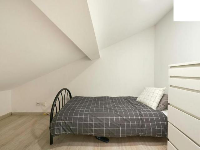 1 quarto, Amadora Amadora 2700 715 LS103062359