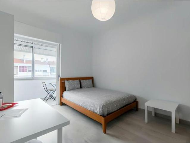 1 quarto, Amadora Amadora 2700 715 LS103062361