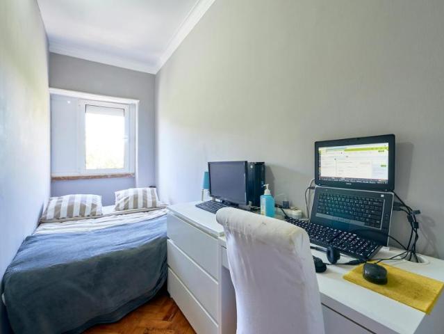 1 quarto, Amadora Amadora 2700 102855696