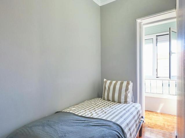 1 quarto, Amadora Amadora 2700 102855700