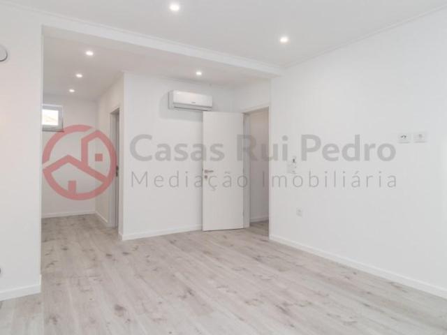 1 quarto, Barreiro Barreiro 98374744