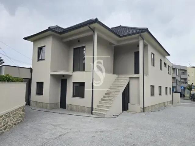 1 quarto, Braga Barcelos 103510825