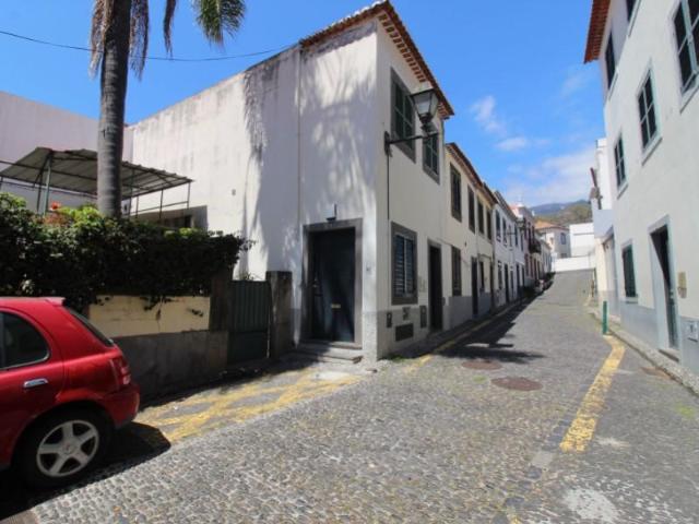 1 quarto, Funchal Funchal 9060 141 100257491