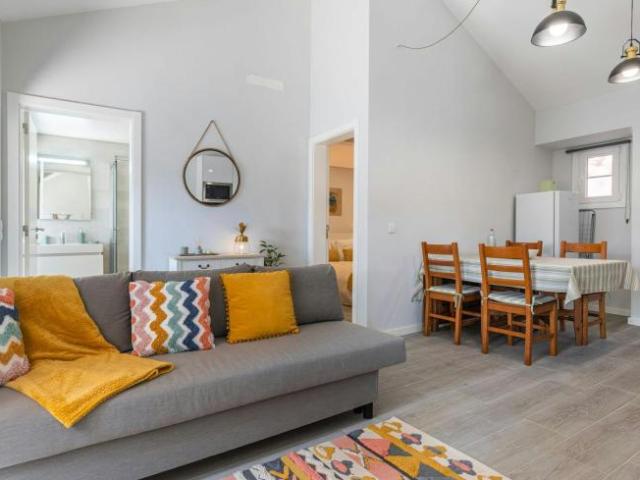 1 quarto, Lisbon Lisbon 1400 164 103696104