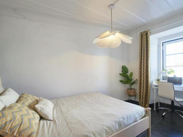 1 quarto, Lisbon Lisbon 1400 271 102469452
