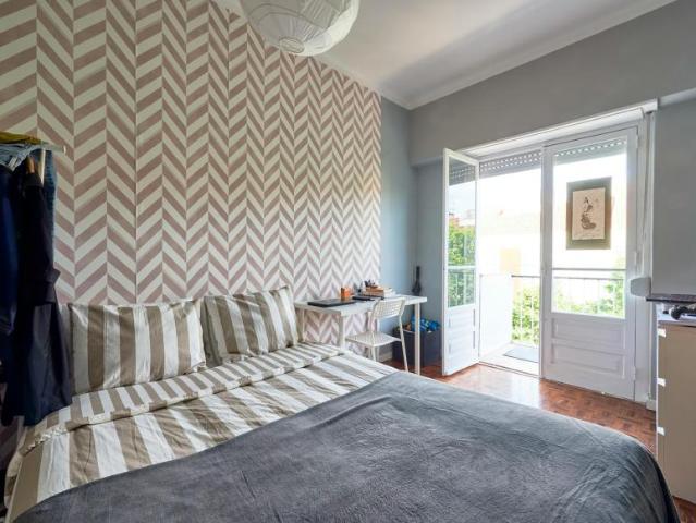 1 quarto, Lisbon Lisbon 1500 544 102856096