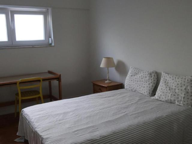 1 quarto, Lisbon Lisbon 1500 592 100676627