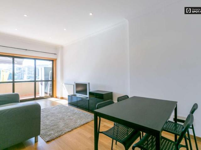 1 quarto, lisbon lisbon 1600 466 101818577