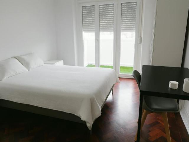1 quarto, Lisbon Lisbon 1700 031 100713710