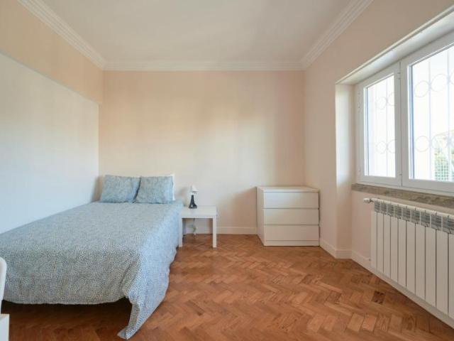 1 quarto, Lisbon Lisbon 1700 100 101408833