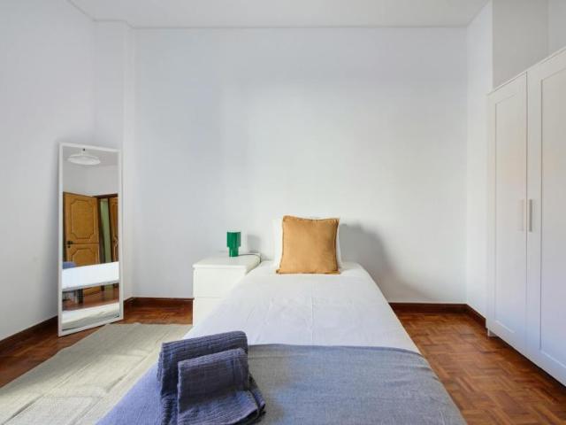 1 quarto, Lisbon Lisbon 1700 101838935
