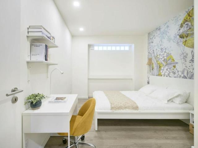 1 quarto, Lisbon Lisbon 1700 224 102469435
