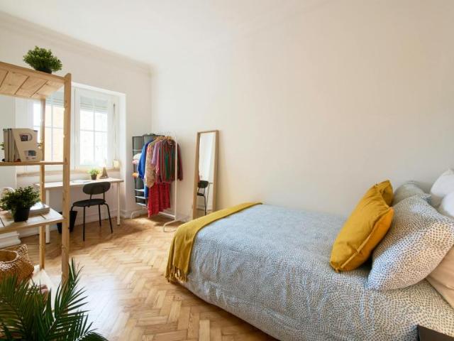 1 quarto, Lisbon Lisbon 1700 299 99687952