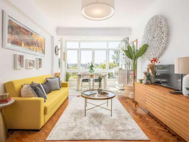 1 quarto, lisbon lisbon 1750 099 LS99510237