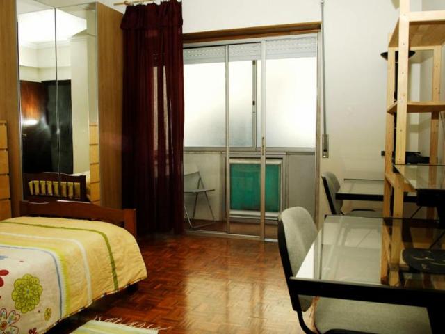 1 quarto, Lisbon Lisbon 1750 104796122