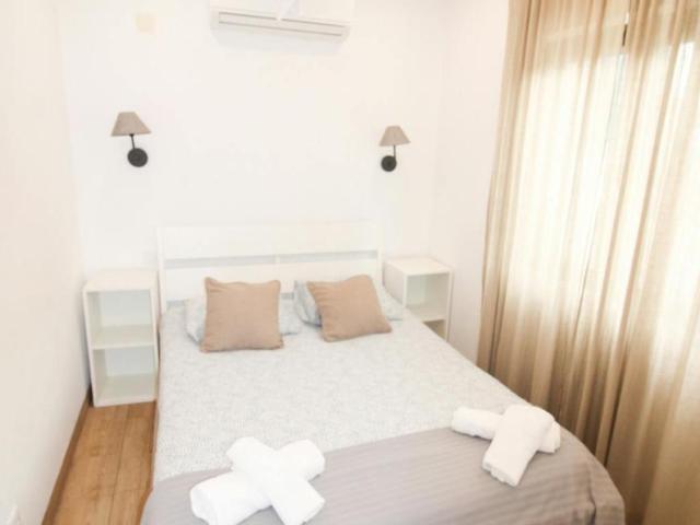 1 quarto, Lisbon Lisbon 1800 026 103244293