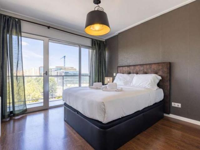 1 quarto, lisbon lisbon 1800 294 100216933