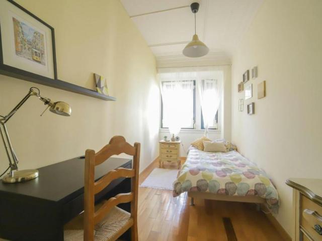 1 quarto, Lisbon Lisbon 1900 025 100722201