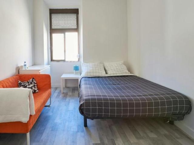 1 quarto, Lisbon Lisbon 1900 093 100730751
