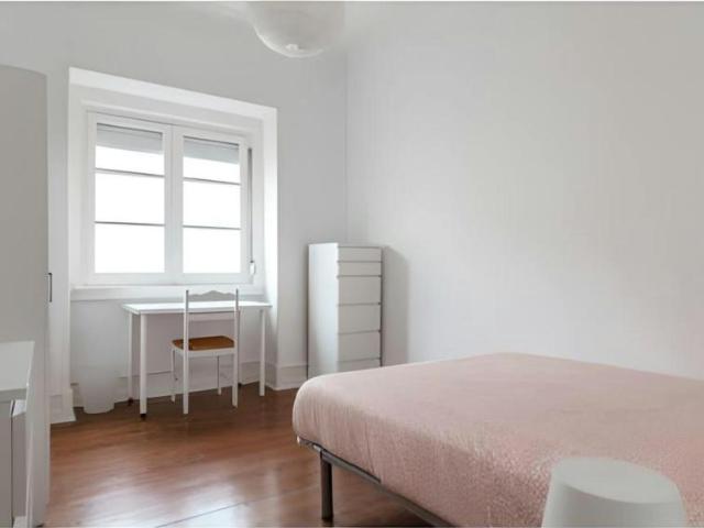 1 quarto, Lisbon Lisbon 1900 118 100731776