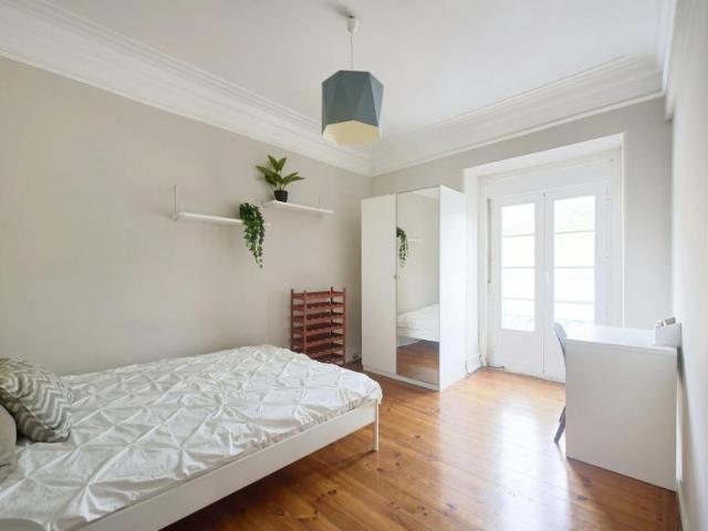 1 quarto, Lisbon Lisbon 1900 140 102848017