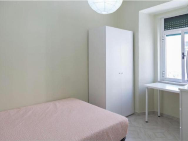 1 quarto, Lisbon Lisbon 1900 398 102856105