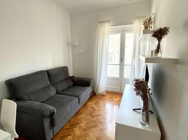 1 quarto, lisbon lisbon 1000 061 103325600