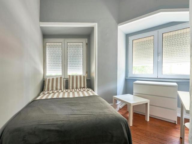 1 quarto, Lisbon Lisbon 1000 063 100730803