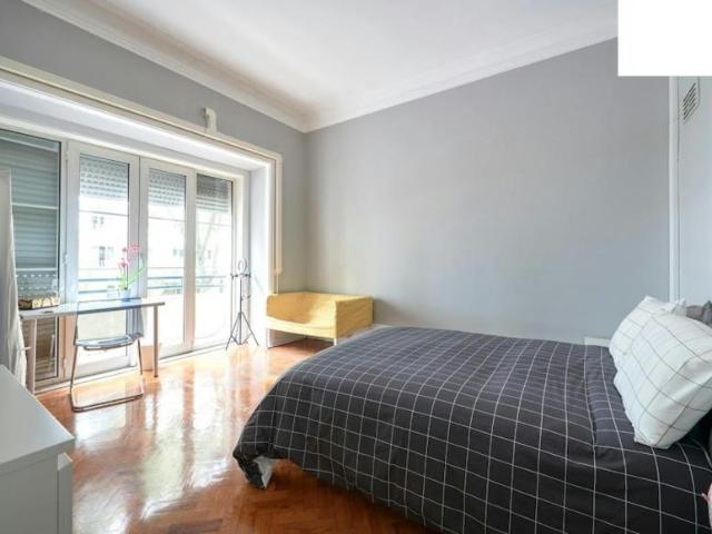 1 quarto, Lisbon Lisbon 1000 148 100729692