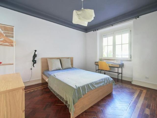 1 quarto, Lisbon Lisbon 1000 166 102469479