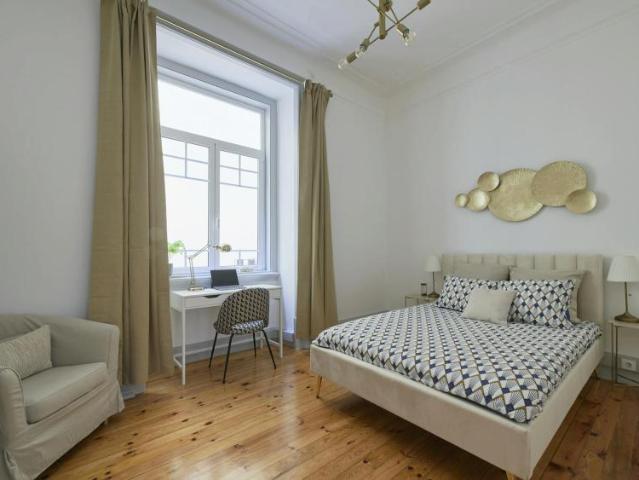 1 quarto, Lisbon Lisbon 1000 177 102469459