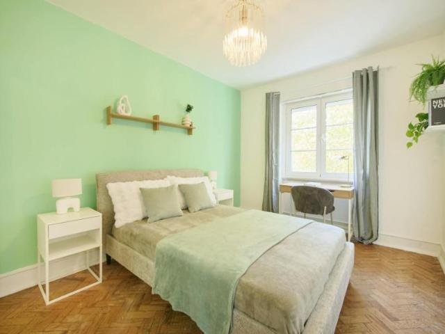 1 quarto, Lisbon Lisbon 1000 195 102469430