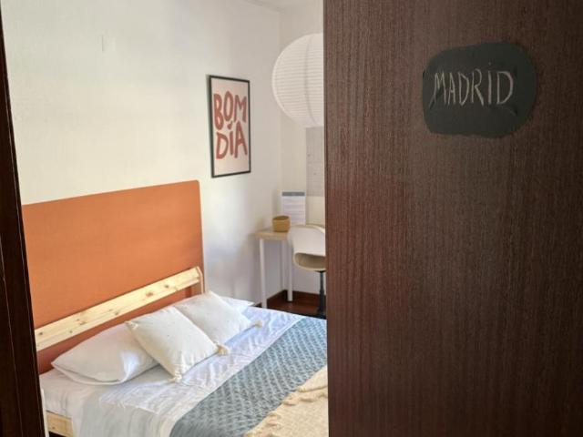 1 quarto, Lisbon Lisbon 1000 219 101728137